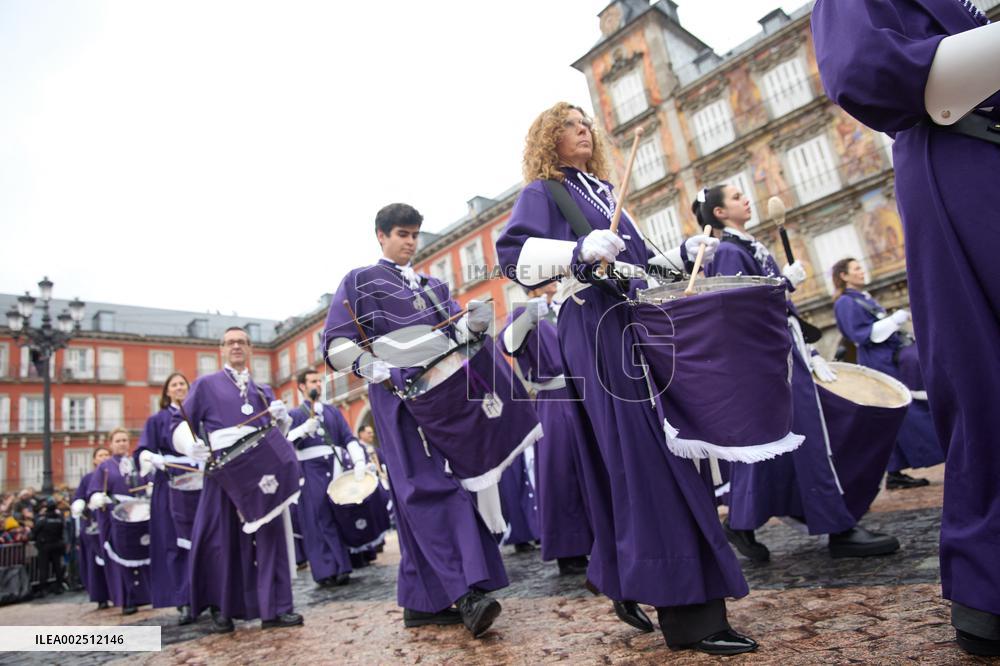 The tamborrada closes Easter Week - Madrid