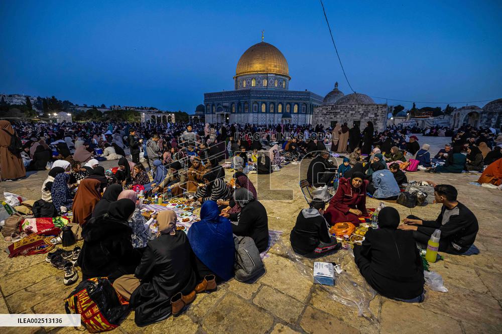 Iftar At Al-Aqsa Mosque - Jerusalem