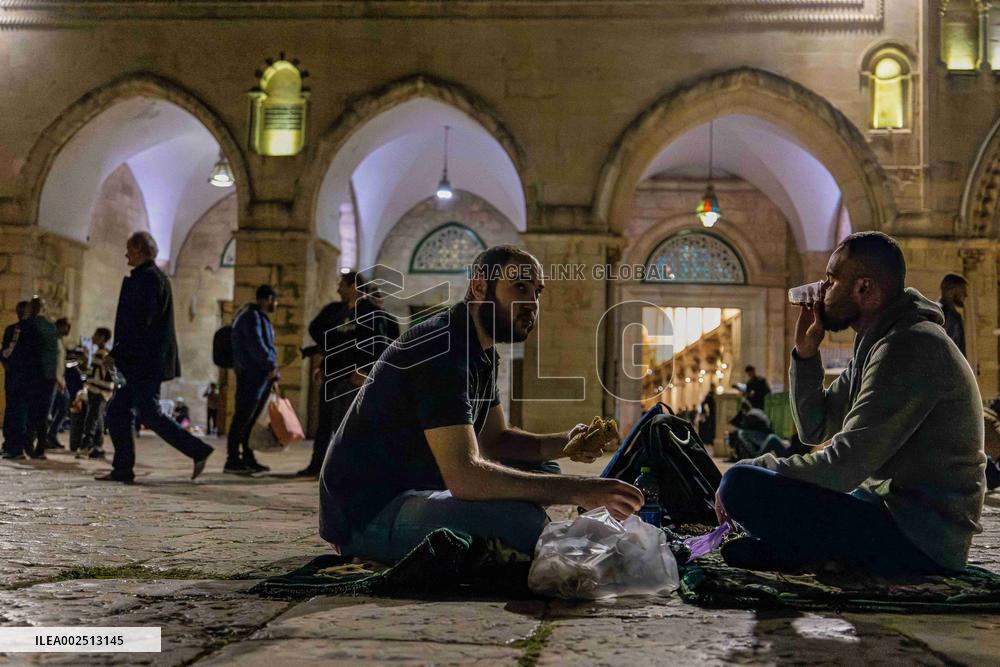 Iftar At Al-Aqsa Mosque - Jerusalem