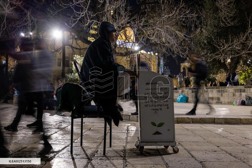 Iftar At Al-Aqsa Mosque - Jerusalem