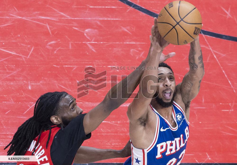 (SP)CANADA-TORONTO-BASKETBALL-NBA-76ERS VS RAPTORS