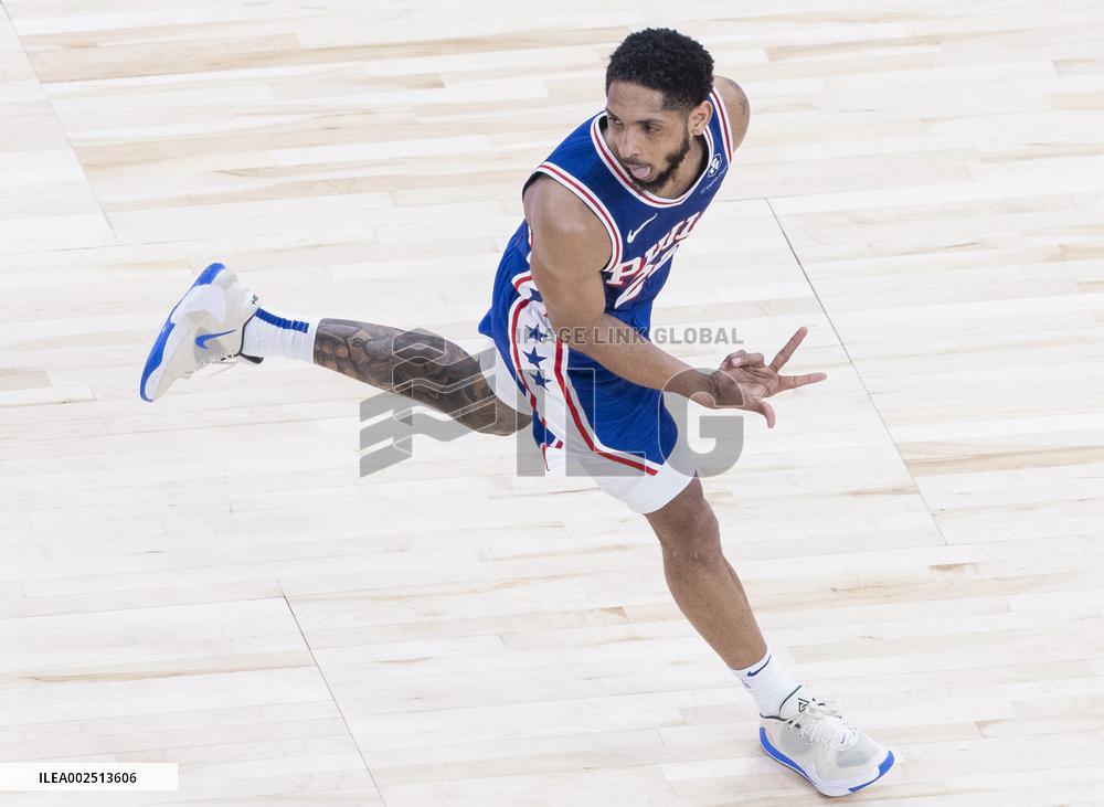 (SP)CANADA-TORONTO-BASKETBALL-NBA-76ERS VS RAPTORS