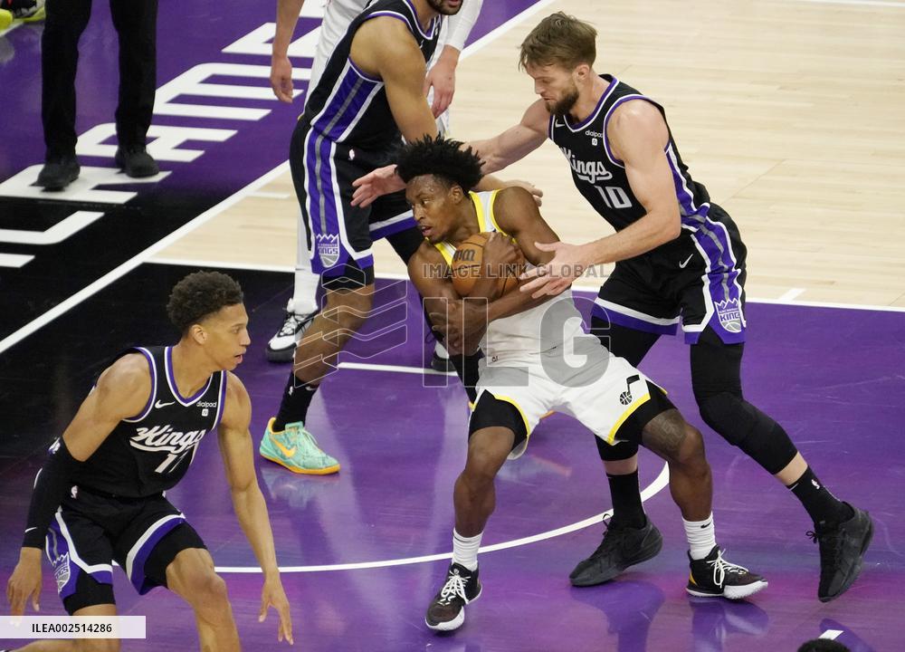 (SP)U.S.-SACRAMENTO-BASKETBALL-NBA-KINGS VS JAZZ