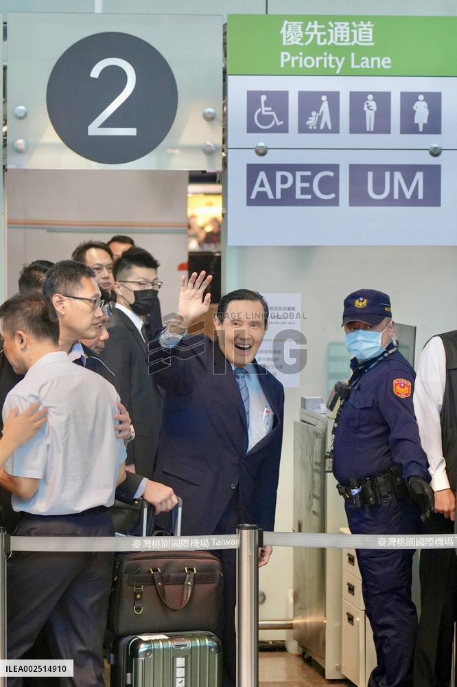 Ex-Taiwan Pres. Ma heads for China