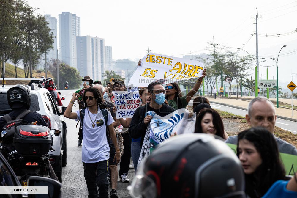Community Protest Against Air Pollution in Bello Antioquia