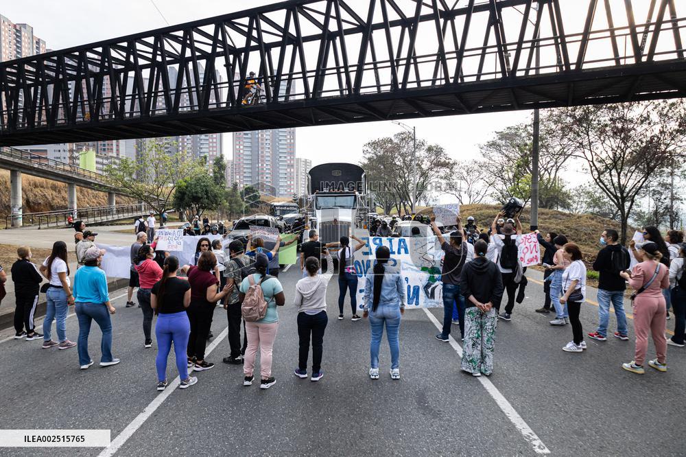 Community Protest Against Air Pollution in Bello Antioquia
