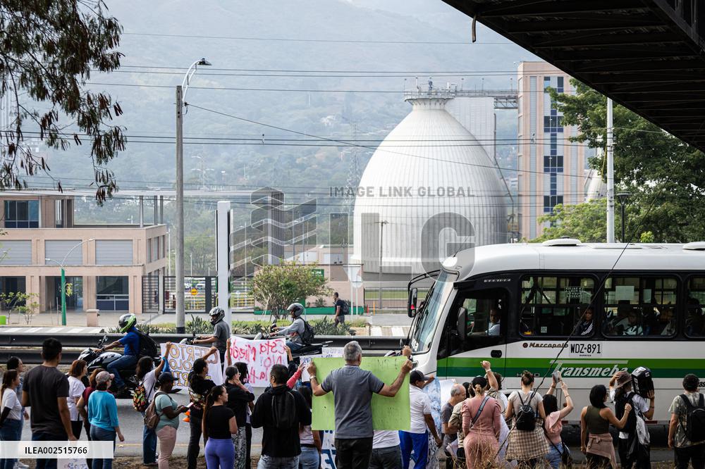 Community Protest Against Air Pollution in Bello Antioquia