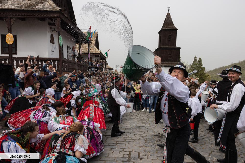 XINHUA PHOTOS OF THE DAY
