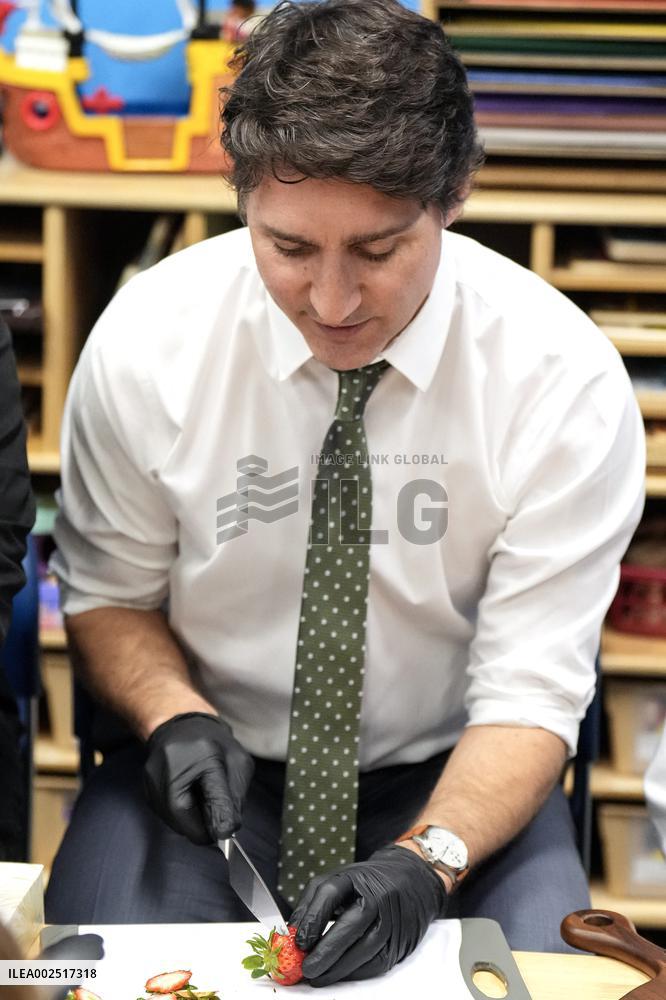 Justin Trudeau At Program At Boys And Girls Club East Scarborough Launch - Toronto