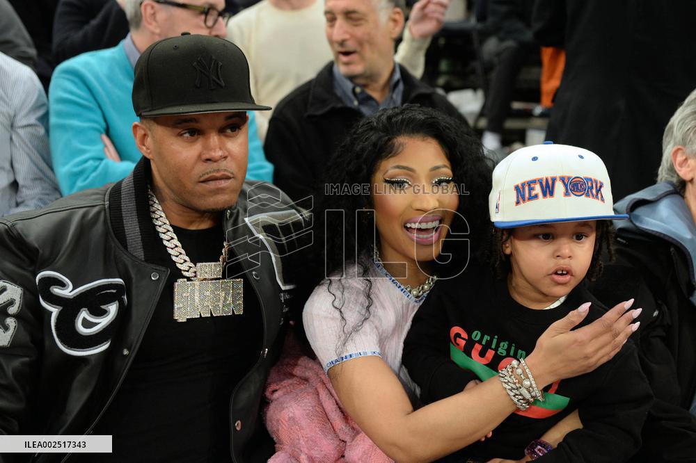 Nicki Minaj At New York Knicks Game - NYC