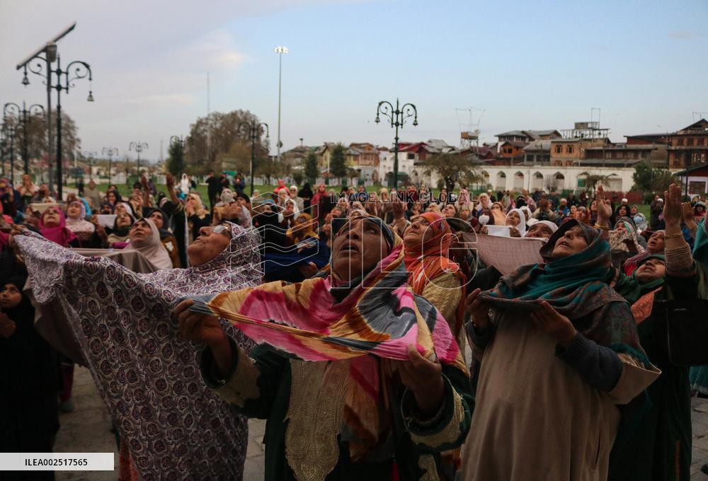 Prayers For Death Anniversary Of Hazrat Ali - India