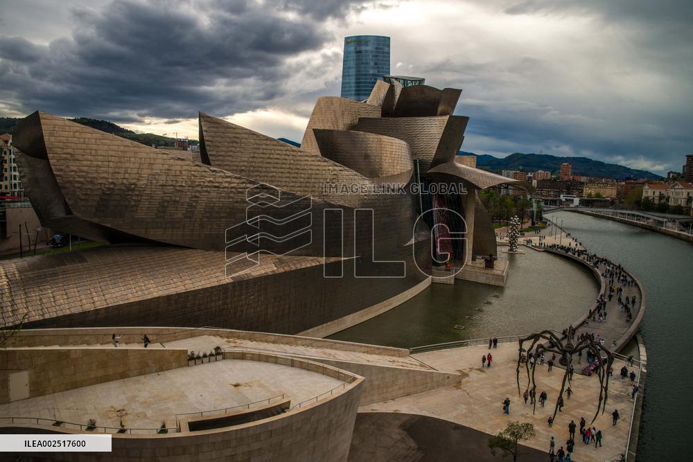 Guggenheim Museum of Modern Art - Bilbao