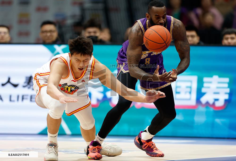 (SP)CHINA-BEIJING-BASKETBALL-CBA-BEIJING ROYAL FIGHTERS VS JILIN NORTHEAST TIGERS(CN)