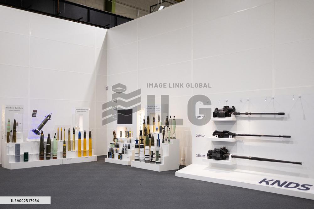 Antony Blinken visits Nexter headquarters - Versailles