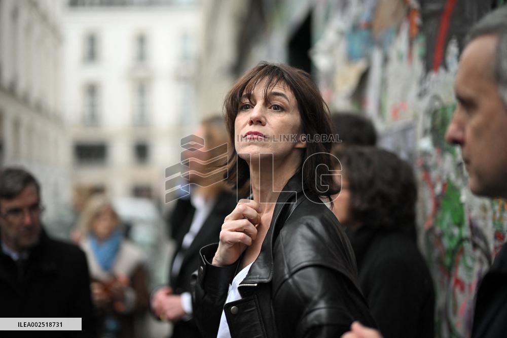 Unveiling Ceremony Of The Maison Des Illustres Plaque - Paris