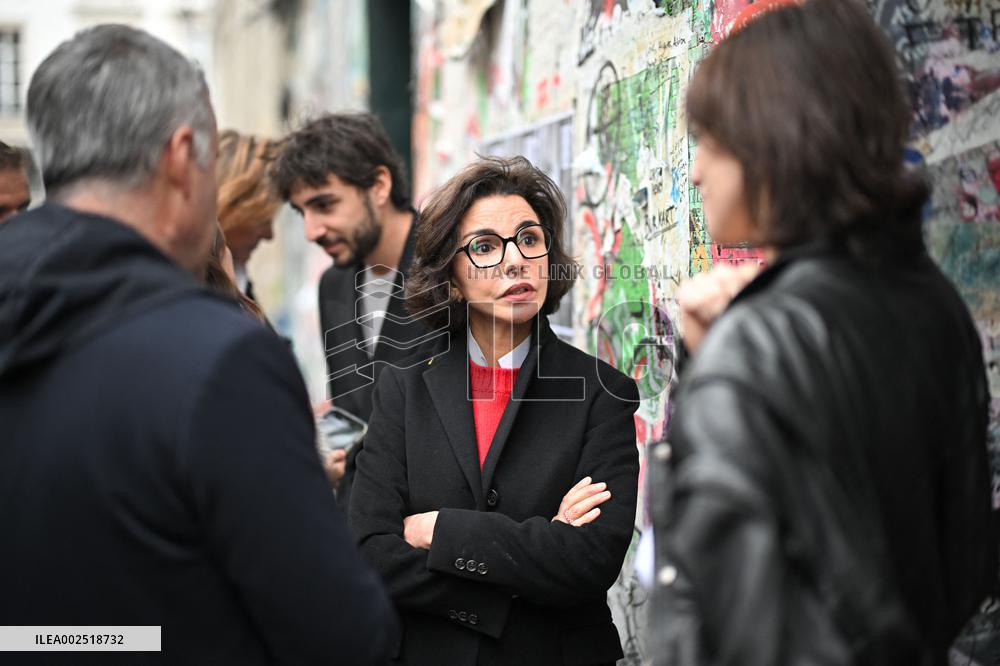 Unveiling Ceremony Of The Maison Des Illustres Plaque - Paris