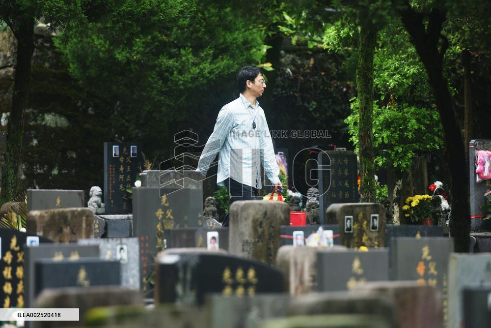 Qingming Festival in Hangzhou