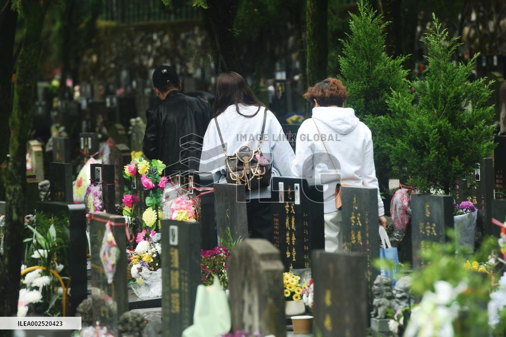 Qingming Festival in Hangzhou