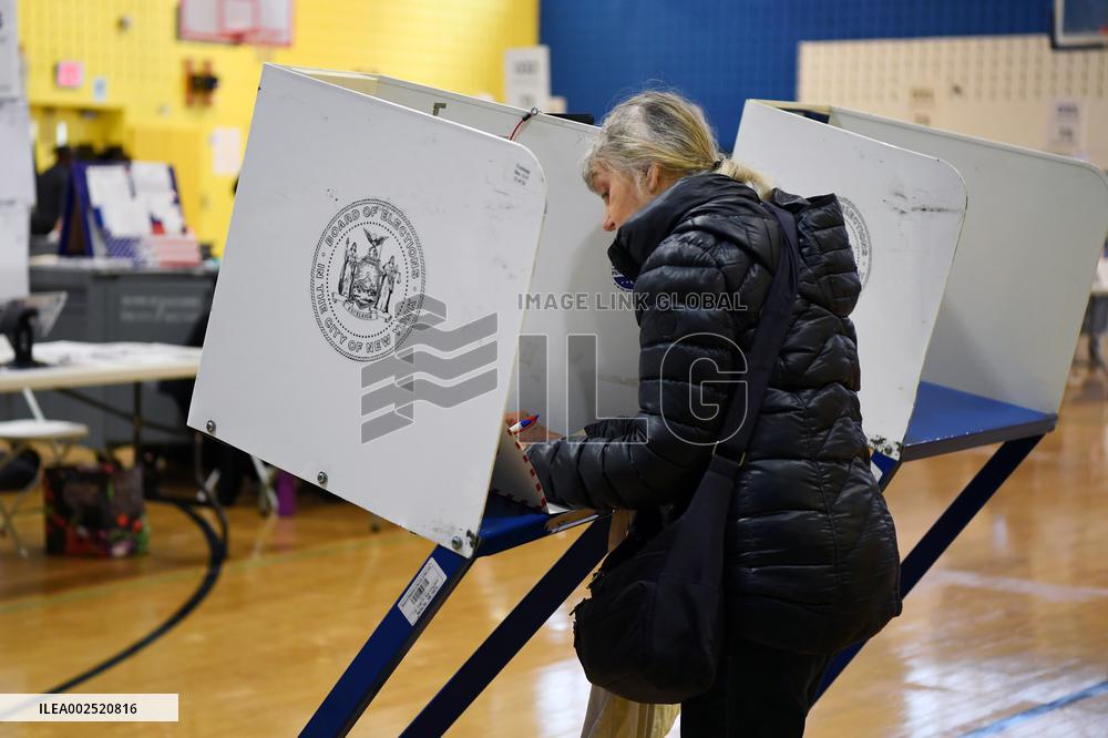 U.S.-NEW YORK-PRESIDENTIAL PRIMARY