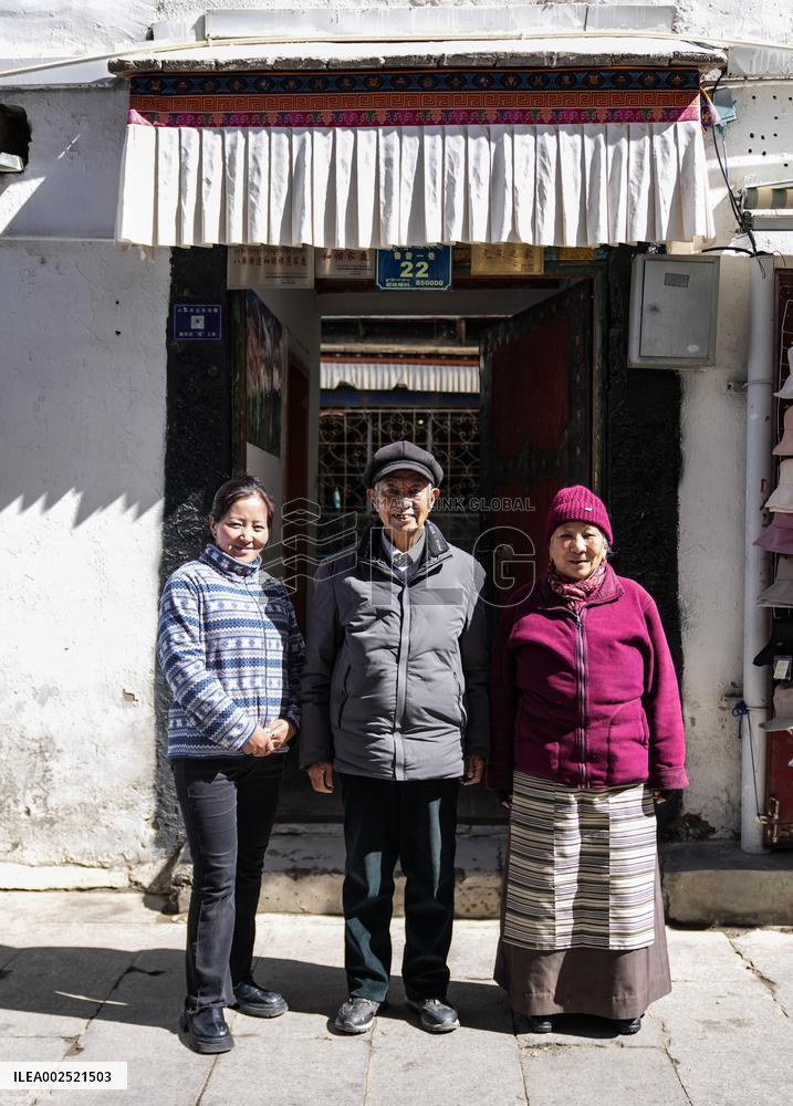(InXizang)CHINA-XIZANG-FORMER SERF-NEW LIFE-LOZANG GONPO(CN)
