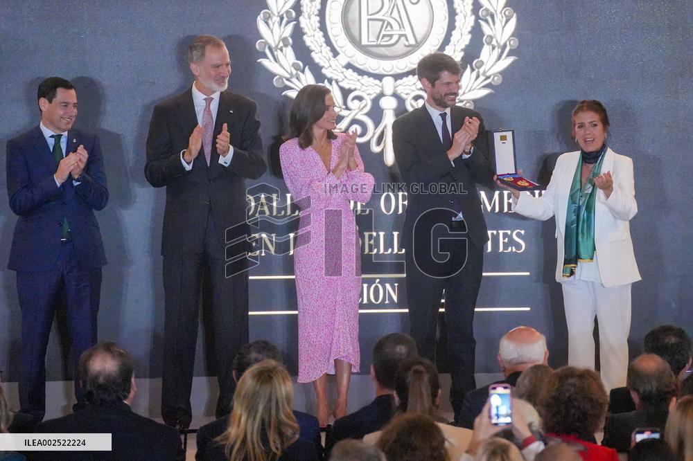 Royals At Merit In The Fine Arts Gold Medals - Cadiz