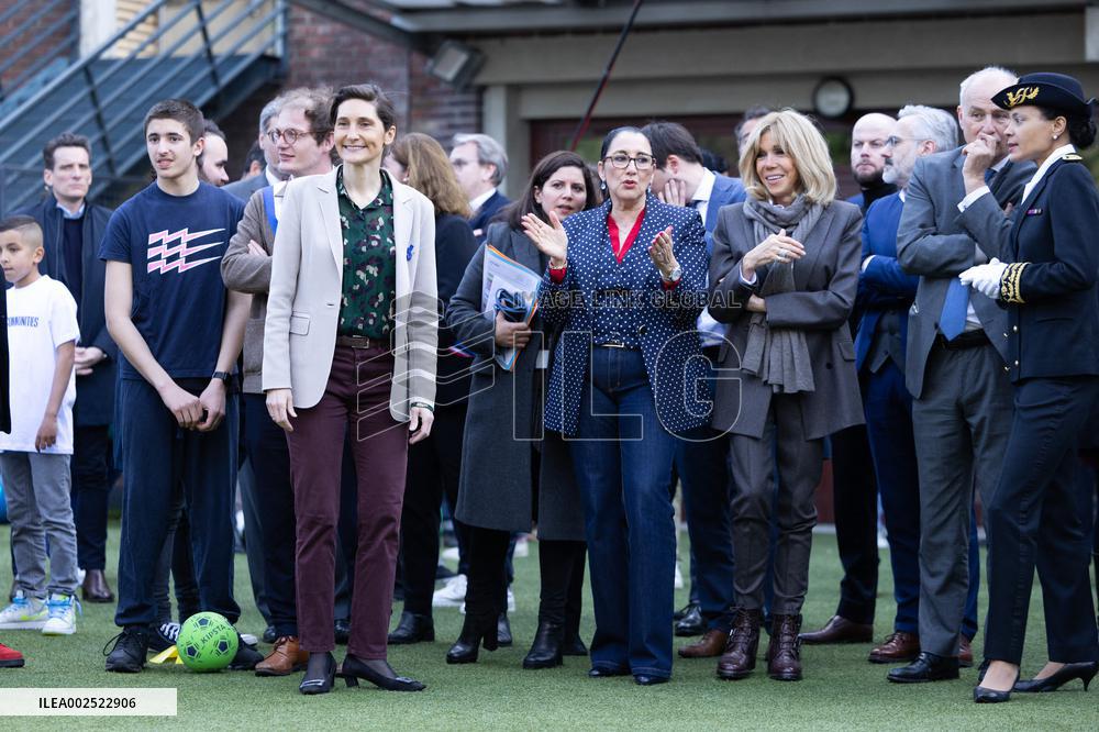 Brigitte Macron visits the medical educational institute Leonce Malecot - Saint-Cloud