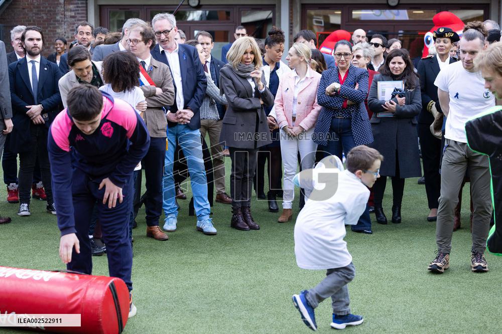 Brigitte Macron visits the medical educational institute Leonce Malecot - Saint-Cloud