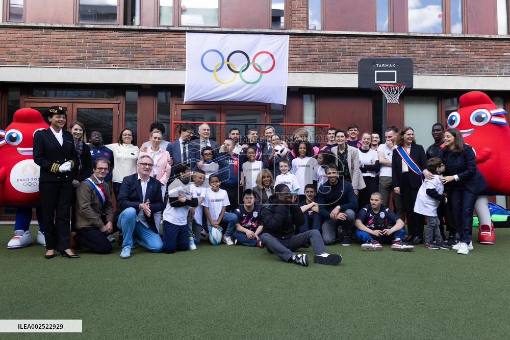 Brigitte Macron visits the medical educational institute Leonce Malecot - Saint-Cloud