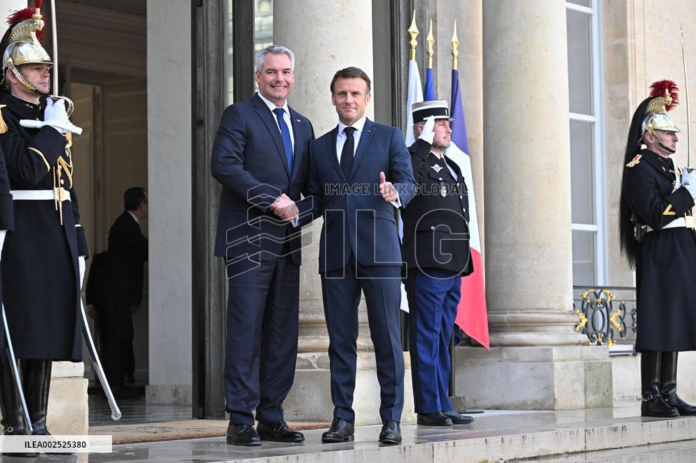 President Macron Welcomes Austria's Chancellor Nehammer - Paris