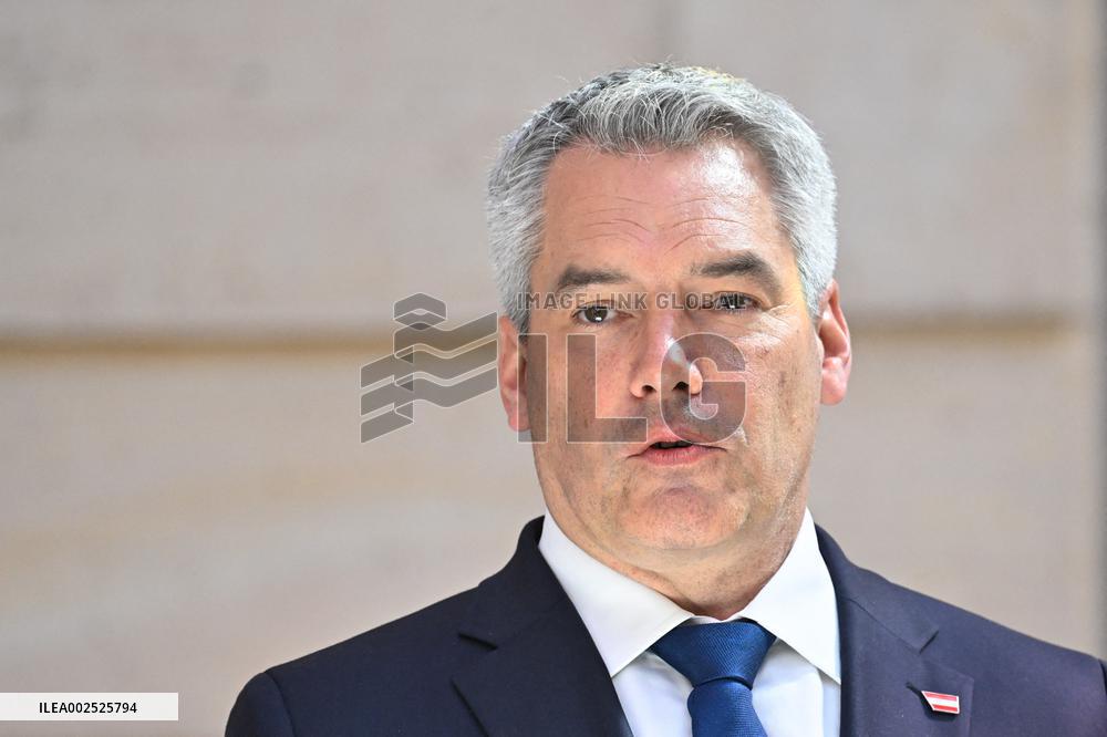 French President Meets Austrian Chancellor - Paris