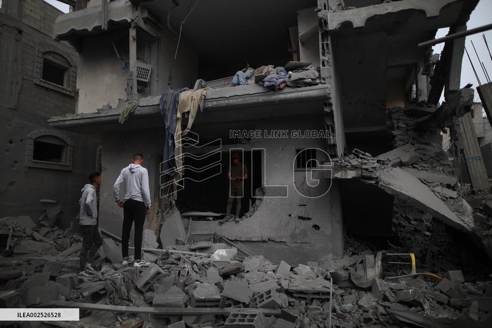MIDEAST-GAZA-MAGHAZI REFUGEE CAMP-ISRAEL-AIRSTRIKE