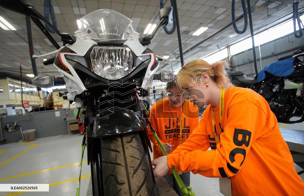 CANADA-VANCOUVER-WOMEN-SKILLED TRADES WORKSHOP