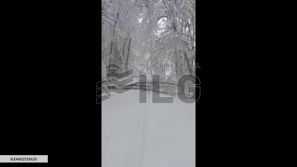 US: Spring Nor’easter Dumps Heavy Snow In Northeast Causing Widespread Power Outages