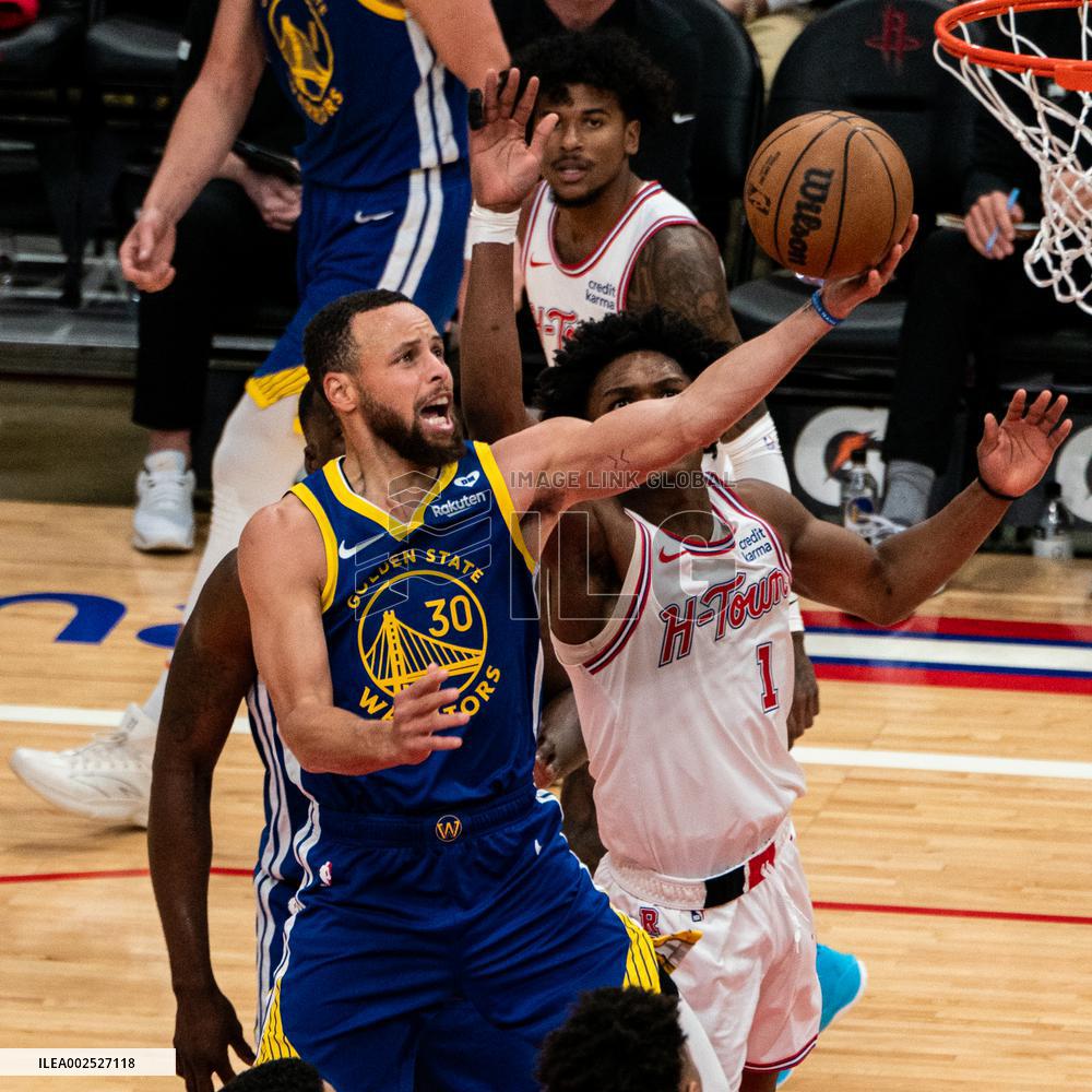 (SP)U.S.-HOUSTON-BASKETBALL-NBA-WARRIORS VS ROCKETS