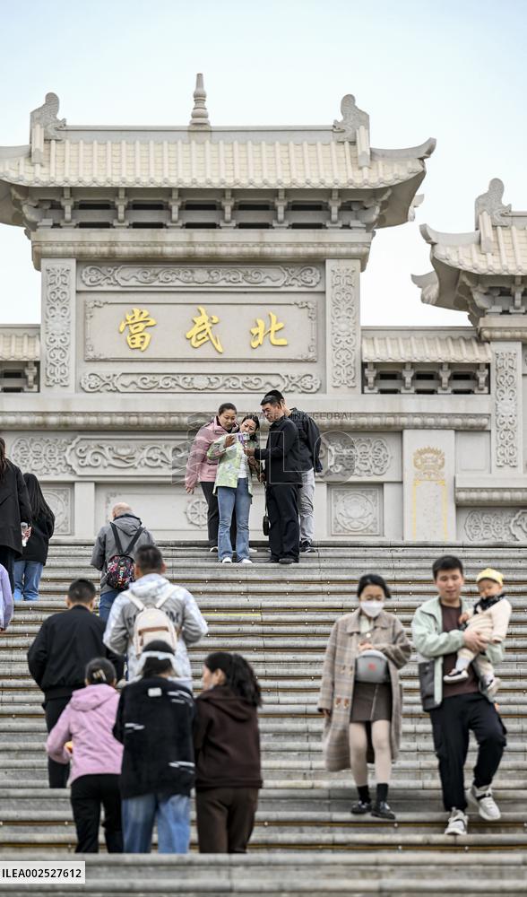 CHINA-NINGXIA-YINCHUAN-QINGMING-HOLIDAY-TOURISM (CN)