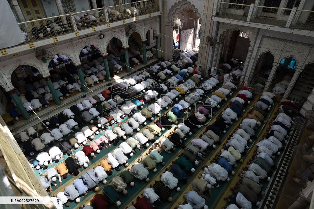 INDIA-UTTAR PRADESH-RAMADAN-LAST FRIDAY-PRAYER