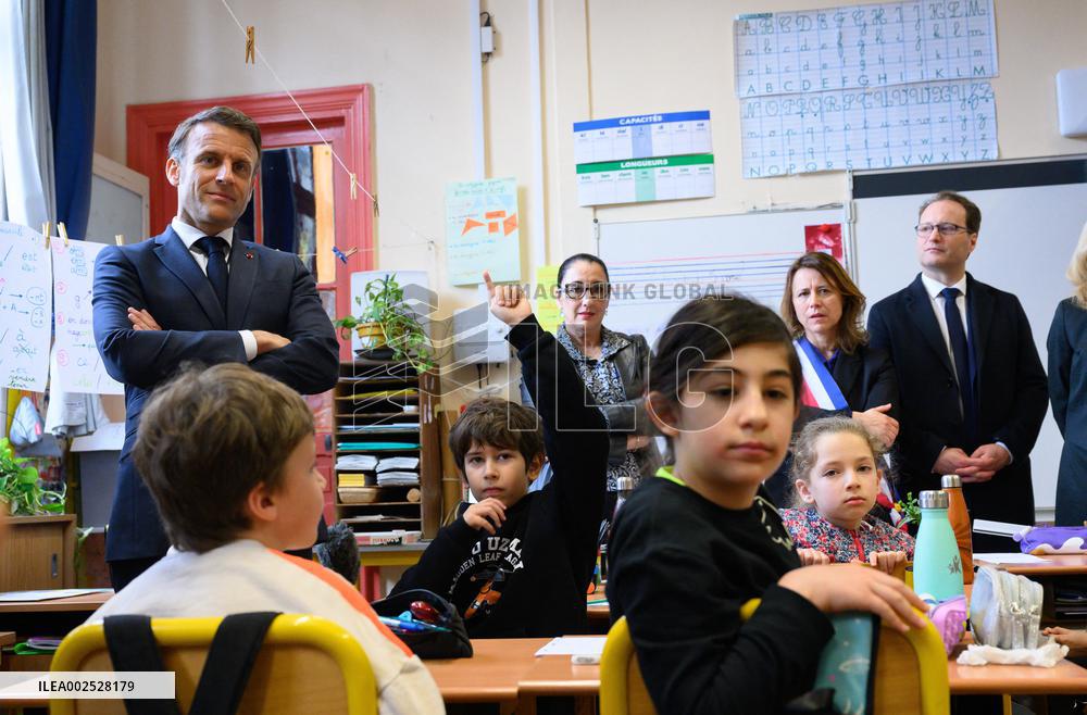 Macron Visits A Primary School And LAB9A - Paris