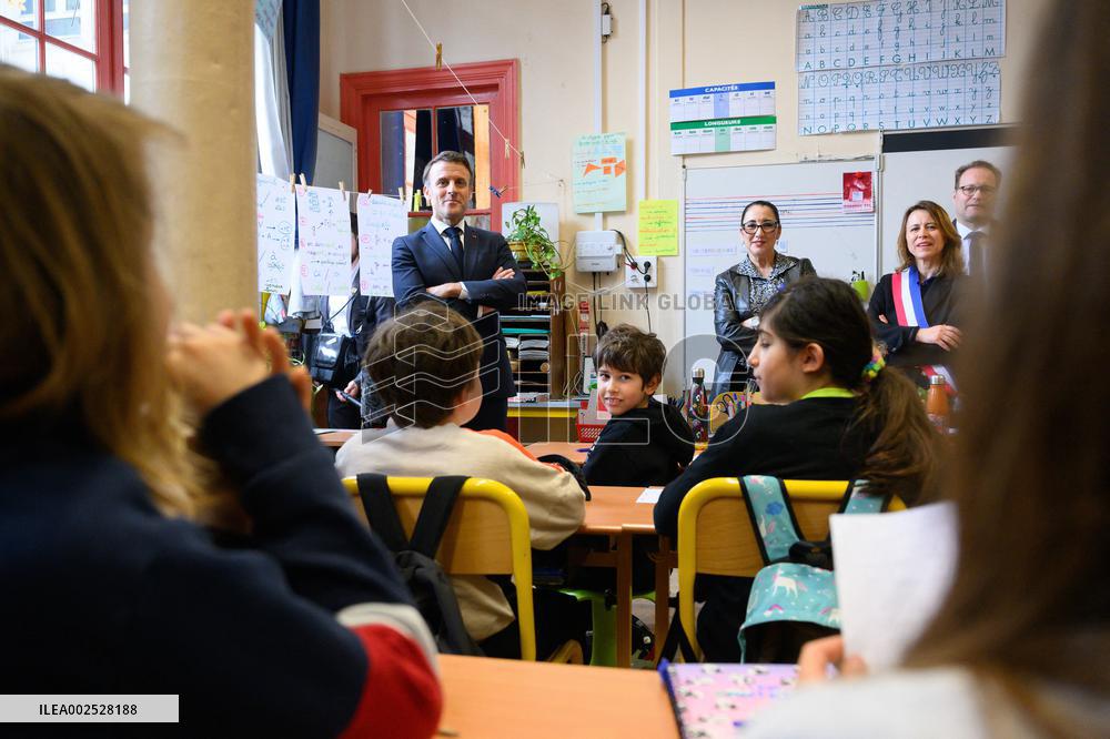 Macron Visits A Primary School And LAB9A - Paris