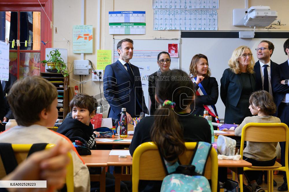 Macron Visits A Primary School And LAB9A - Paris