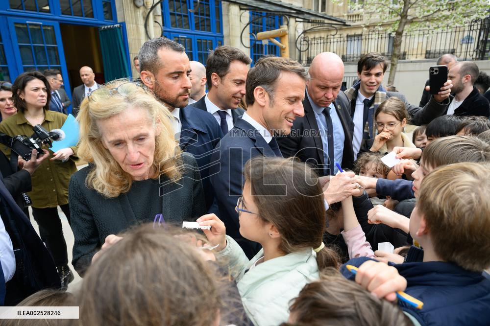 Macron Visits A Primary School And LAB9A - Paris
