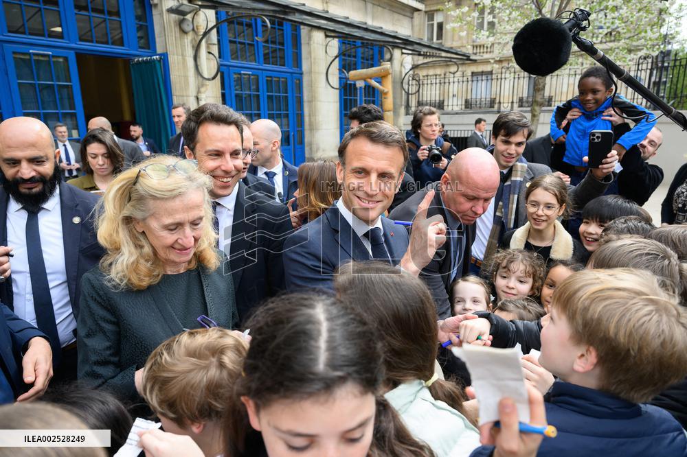 Macron Visits A Primary School And LAB9A - Paris