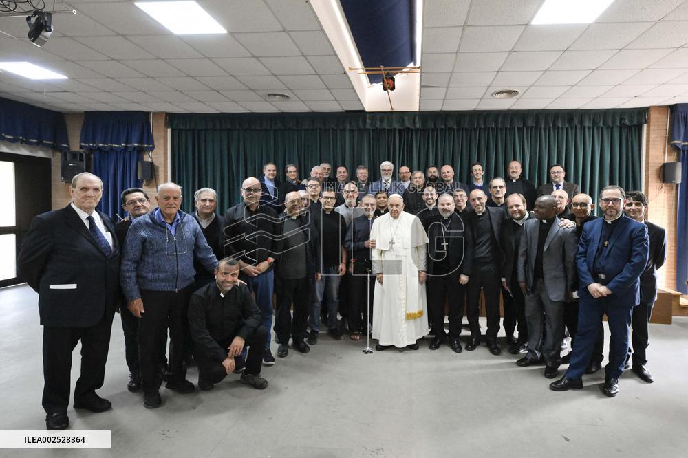 Pope Francis Met With Some Parish Priests - Vatican