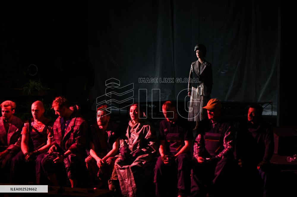 Presentation of play based on Aristophanes The Birds in Lviv