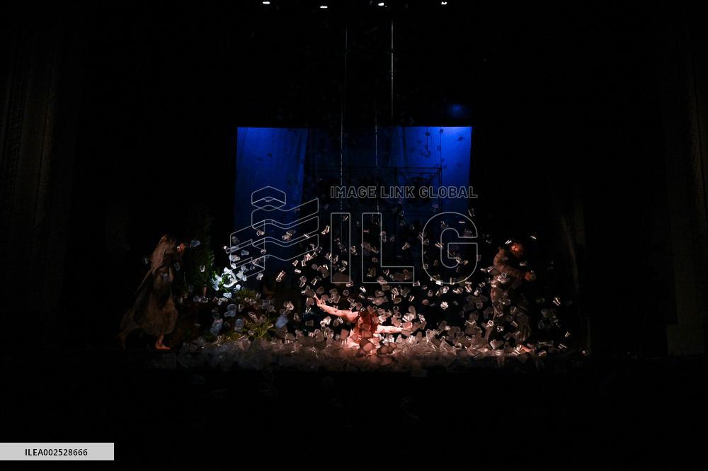 Presentation of play based on Aristophanes The Birds in Lviv
