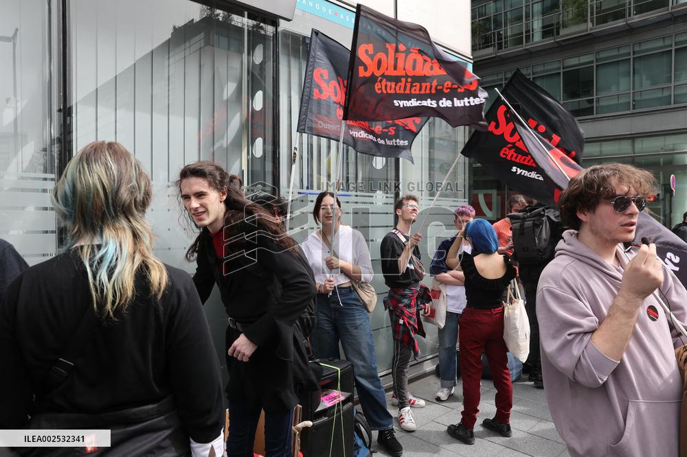 Demonstration Against Student Expulsions - Paris