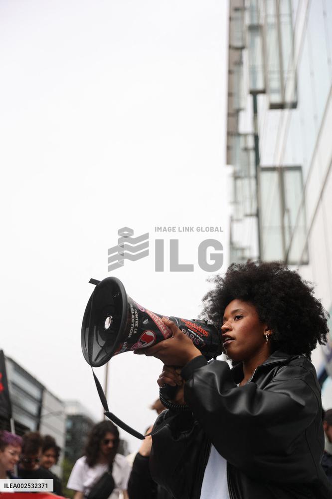 Demonstration Against Student Expulsions - Paris