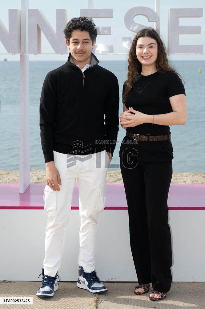 Ceux Qui Rougissent Photocall - 7th Canneseries International Festival - Day 2 - Cannes