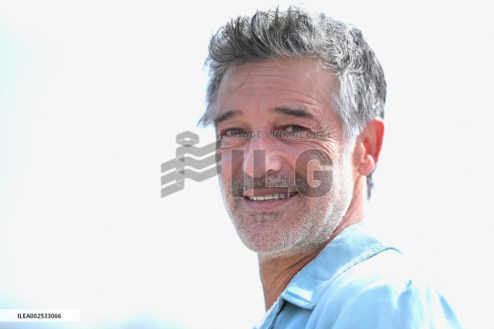 7th Canneseries - Ici Tout Commence Photocall