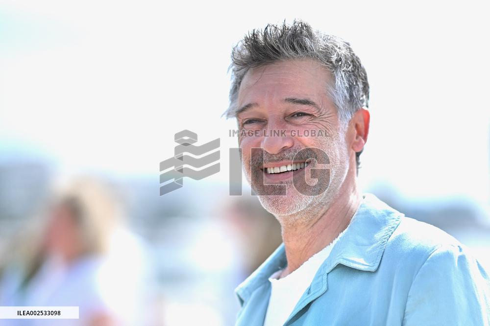 7th Canneseries - Ici Tout Commence Photocall