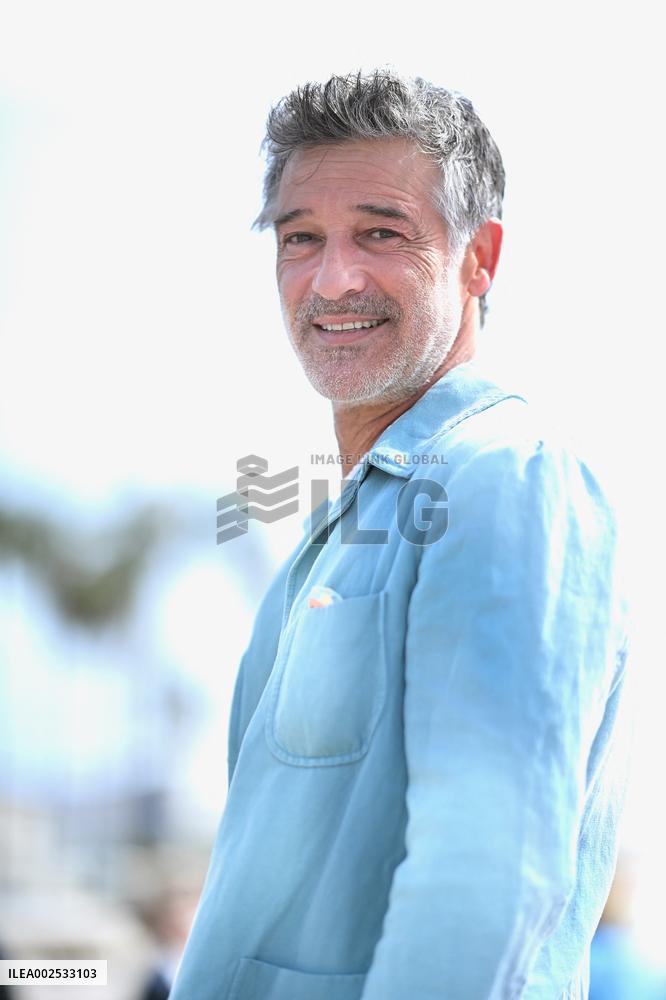 7th Canneseries - Ici Tout Commence Photocall